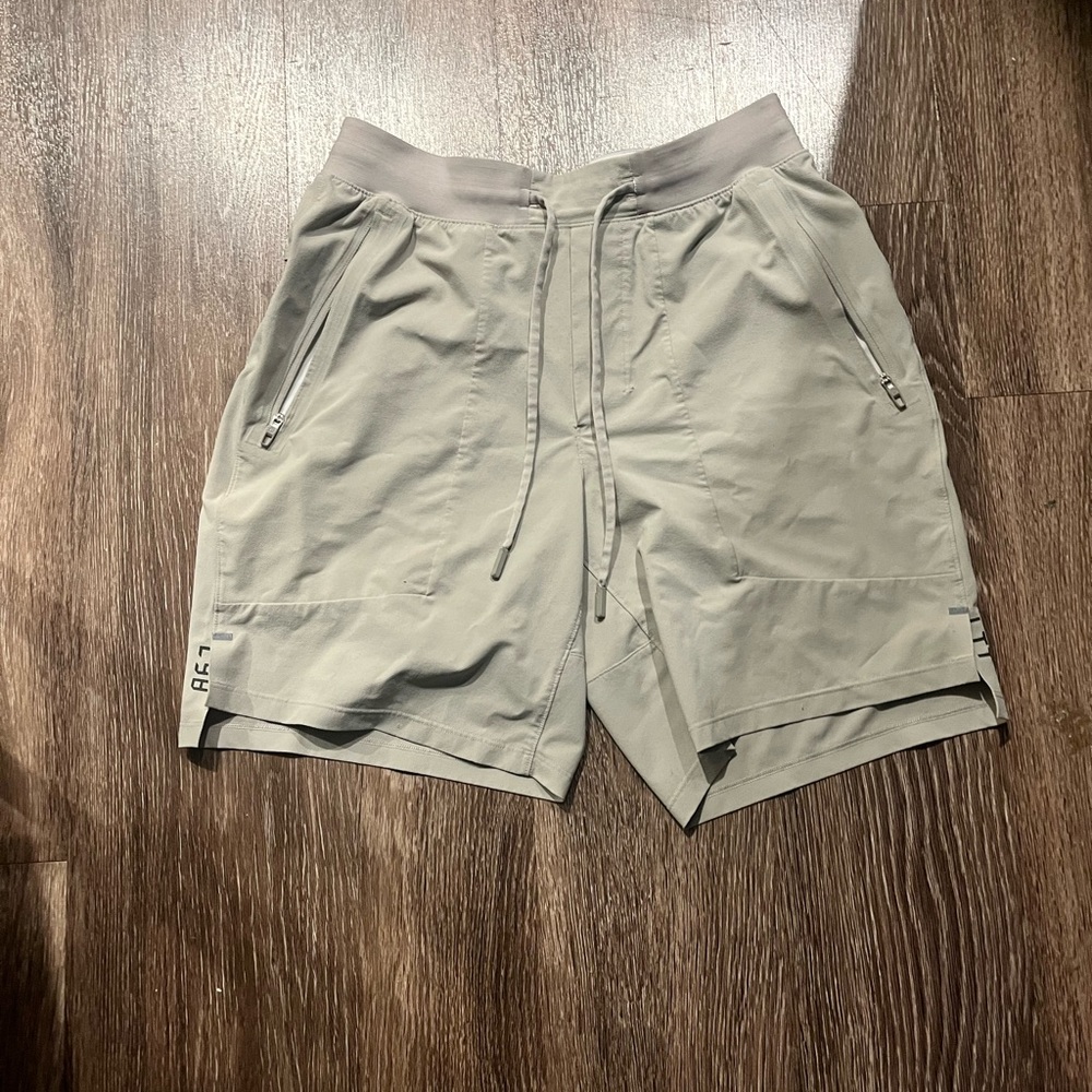 Mens Lululemon athletic shorts size M
